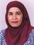Portrait of author Fatma Madkour